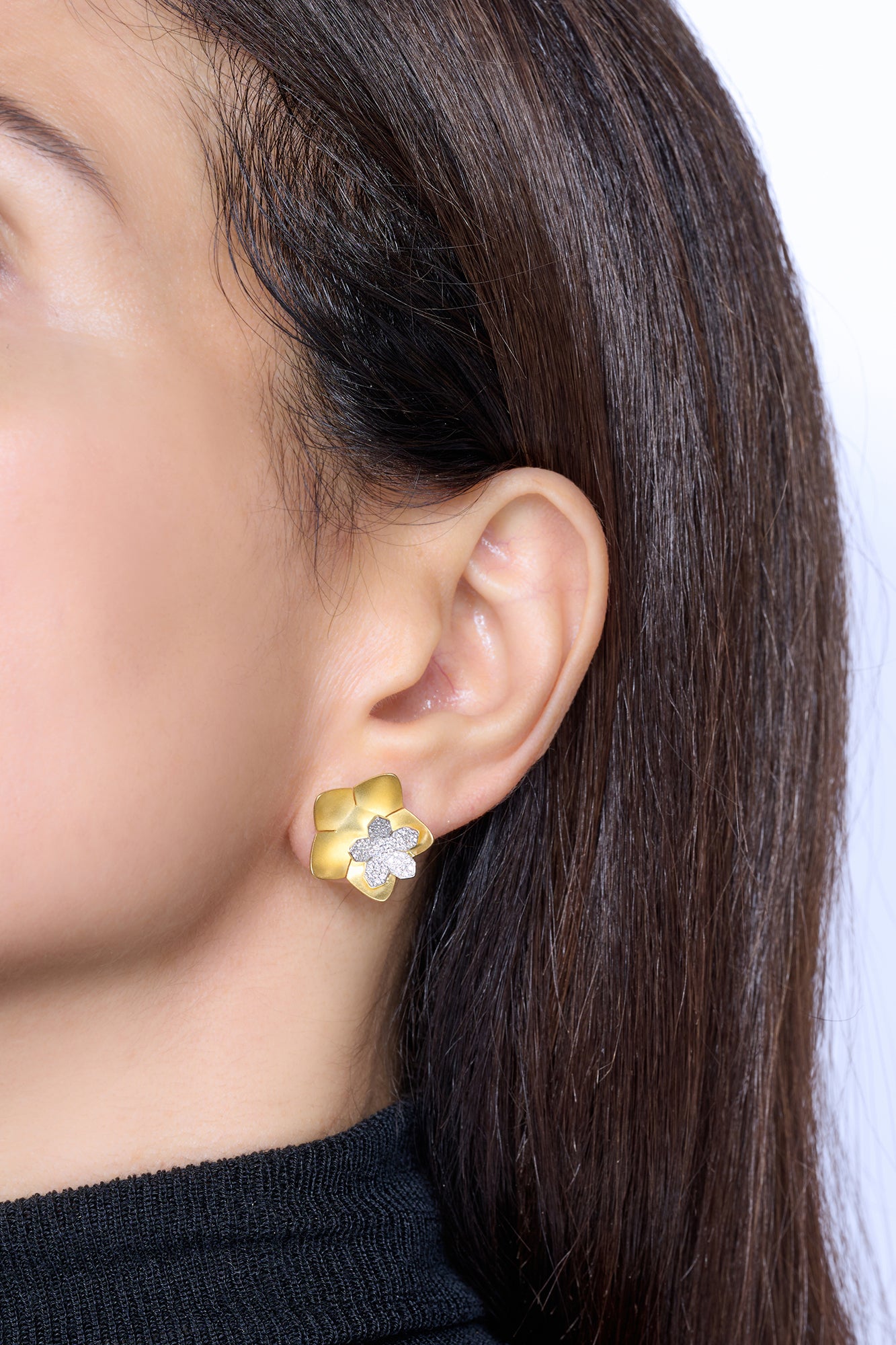 BLOOM EARSTUDS